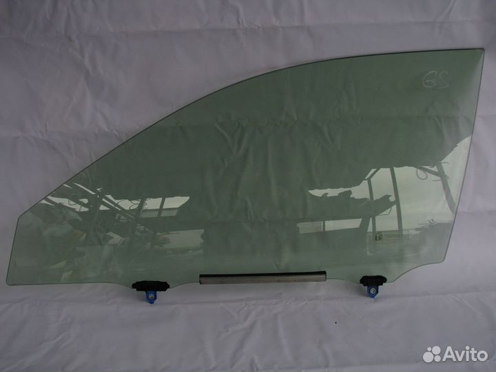 Lexus GS 300 стекло двери переднее левое