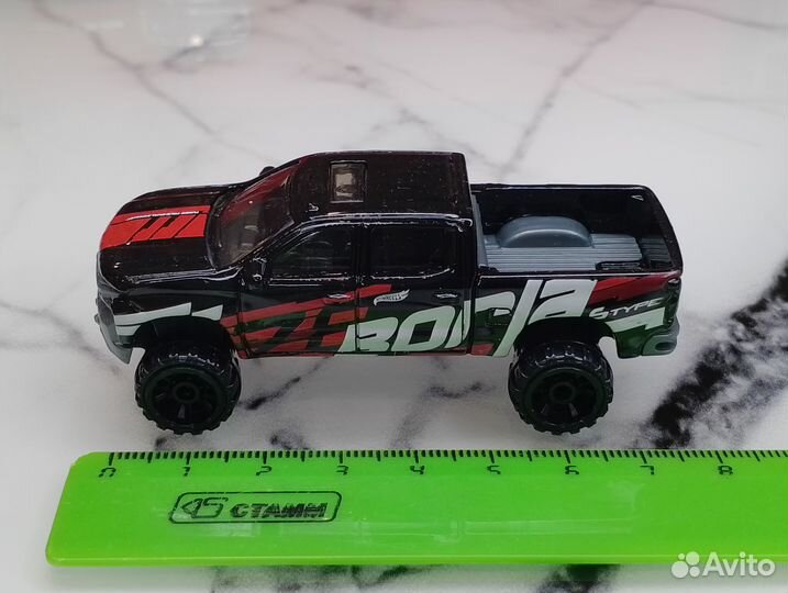 HotWheels. Chevy Silverado