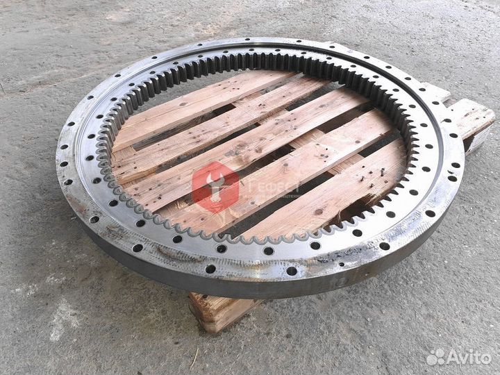 Опорно-поворотный круг Doosan DX340 140109-00047