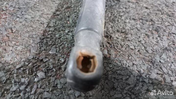 Амортизатор багажника Land Rover Freelander 2 2.2L