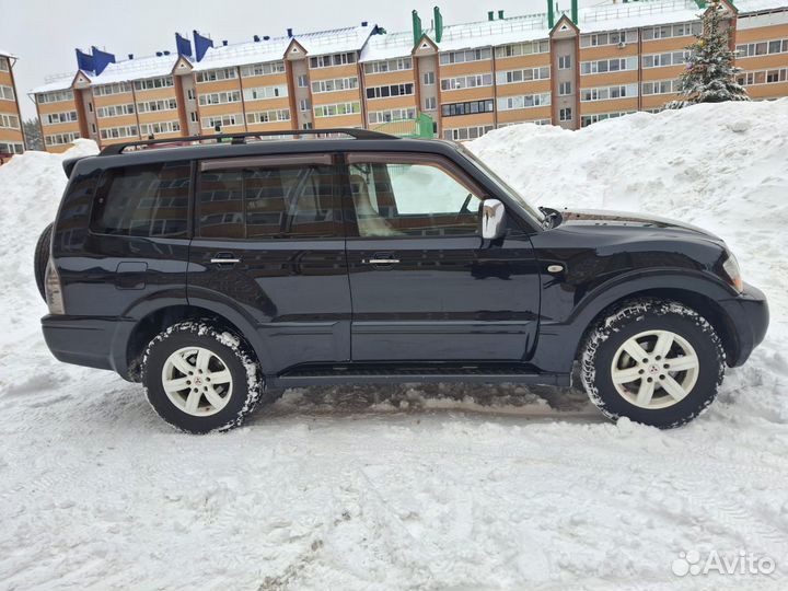 Mitsubishi Pajero 3.2 AT, 2006, 251 334 км