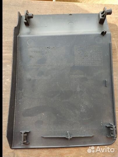 Накладка торпедо Ford Kuga 2