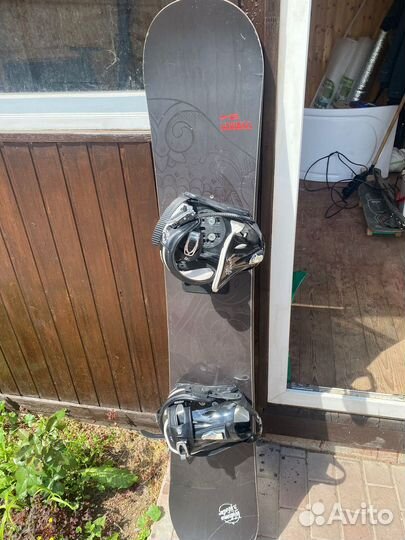 Сноуборд и ботинки