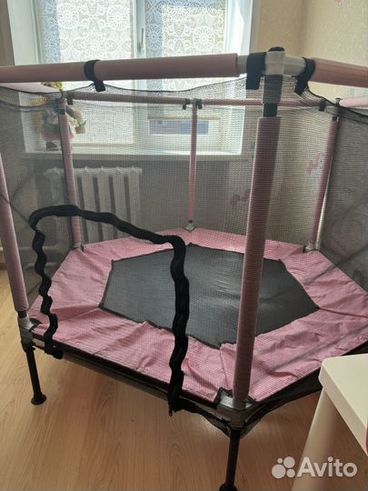 Детский батут с сеткой