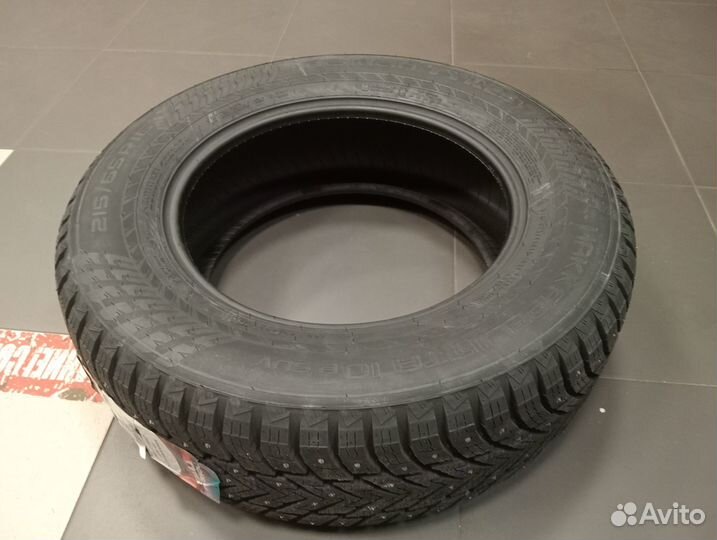 Nokian Tyres Hakkapeliitta 10p SUV 215/65 R16 102T