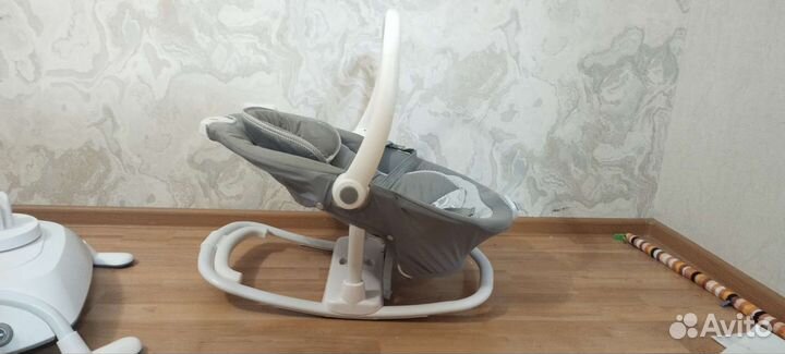 Шезлонг детский joie