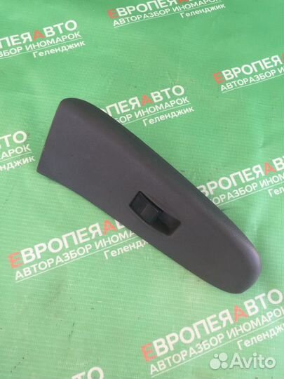 Блок управления стеклом перед правым Mazda 626