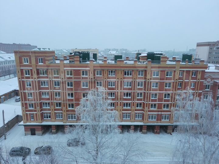 Торгово-офисный центр, 900 м²