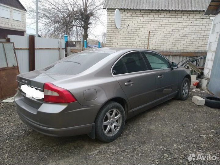 Пластик торпедо правый Volvo S80 D5244T5 2007