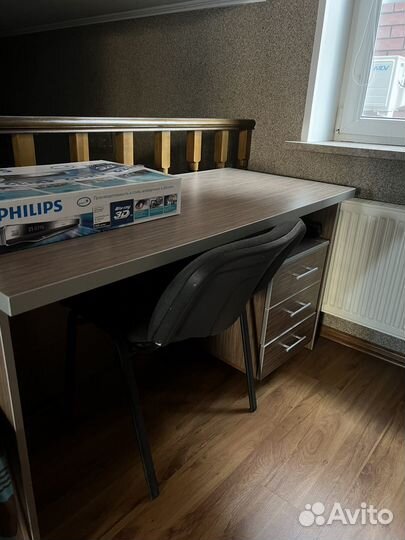 Стол для офиса