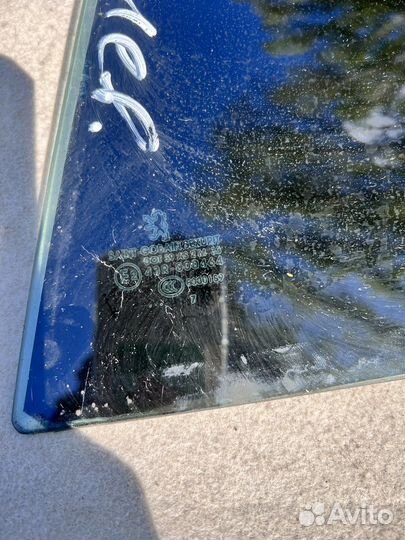 Стекло двери заднее левое Peugeot 206