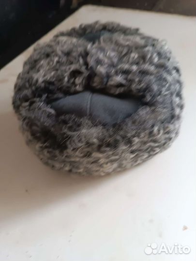 Каракулевая шапка