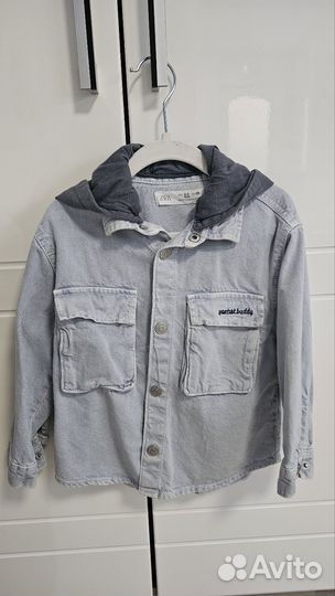 Джинсовая куртка zara 98 (на мальчика)