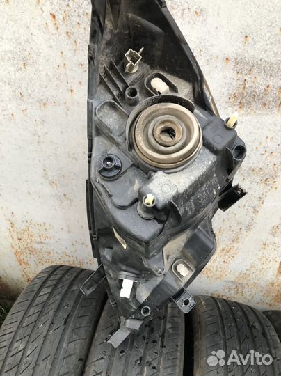 Фара правая nissan note e11