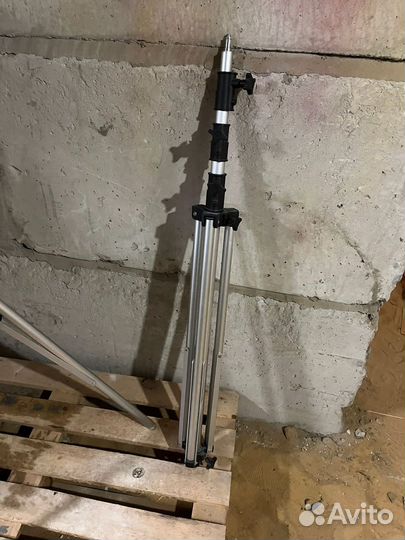 Стойку-тренога для фото Falcon Eyes L-B3900G