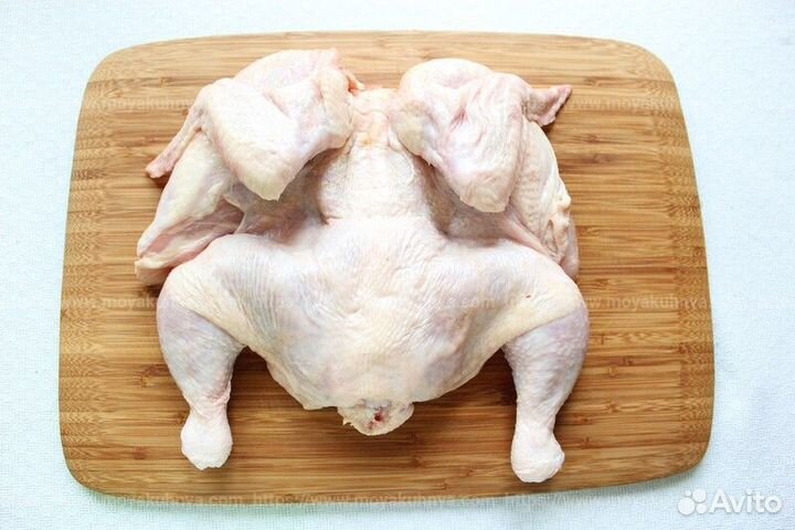 Цыпленок табака и мясо курицы бройлерной