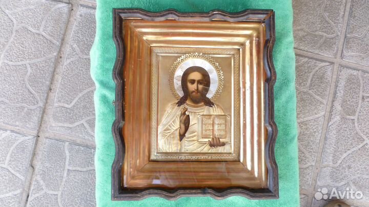 Старинная икона в серебряном окладе