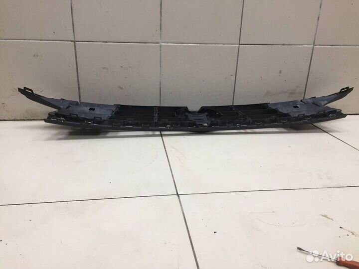 Решетка радиатора Volkswagen Tiguan