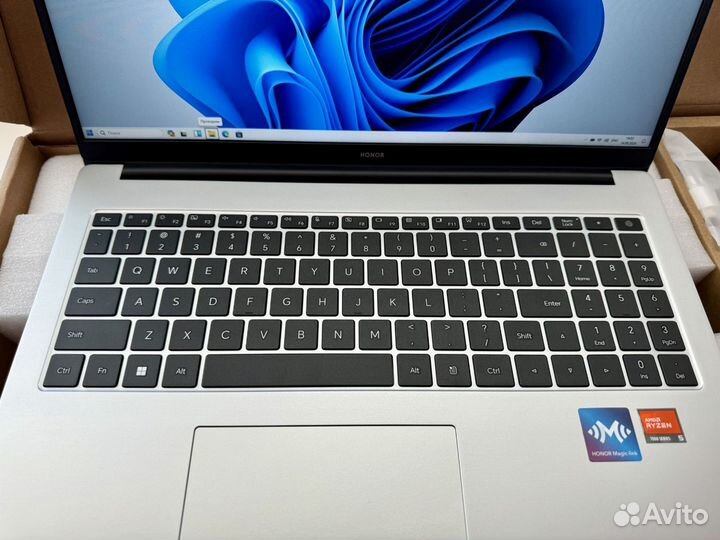 Honor MagicBook X16 2024 Ryzen 5 7640HS, 16/512gb