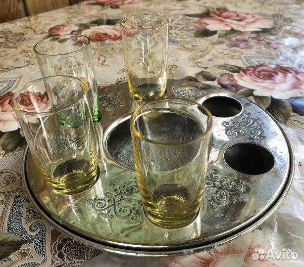 Рюмки цветное стекло на подставке,дымчатые СССР