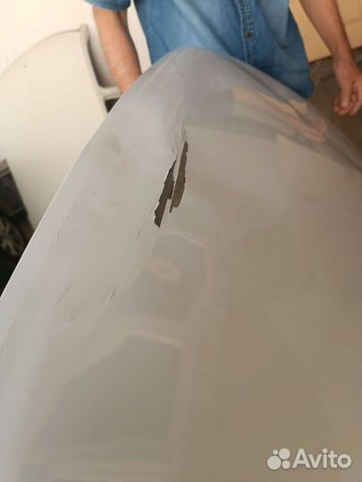 Капот на Весту оригинал