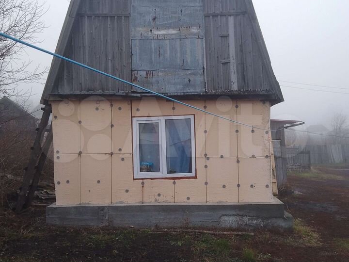 Дом 20 м² на участке 9,2 сот.