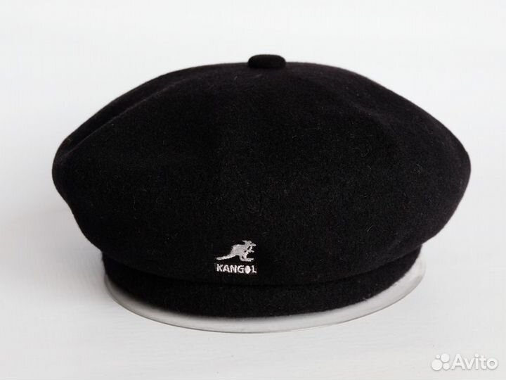 Шерстяной берет 