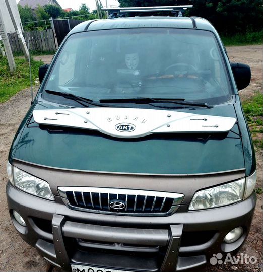 Спойлер капота Хендай Старекс 98-07г