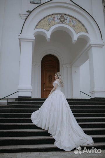 Свадебное платье со шлейфом 42-46