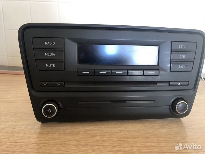 Штатная магнитола на skoda octavia a7
