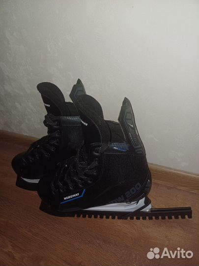 Продам хоккейные коньки Nordway