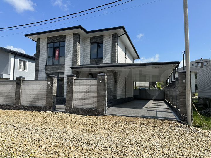 Дом 189,9 м² на участке 3,5 сот.