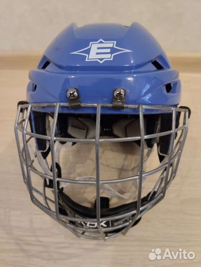 Шлем хоккейный