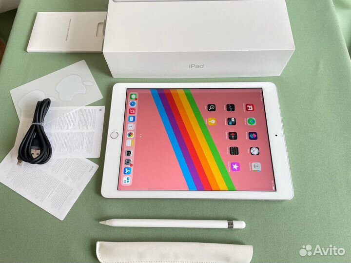 iPad 6 поколения + Aplle Pencil