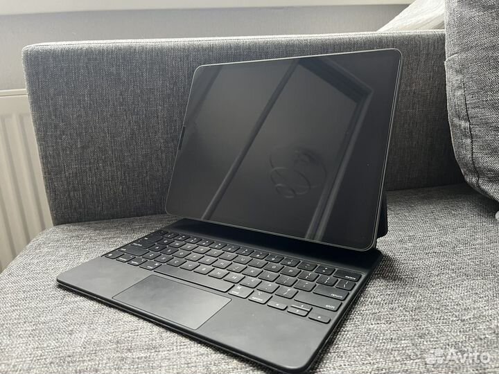 iPad pro 12.9 m1 2021 256g +mag.keyb+pencil 2