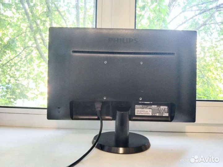 Монитор philips