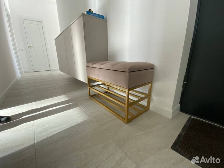 Кровать двухспальная с мягким изголовьем