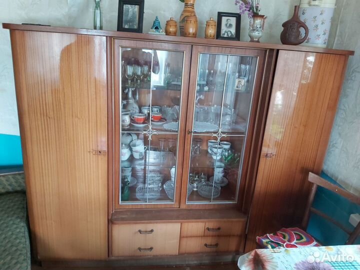 Сервант антикварный старинный
