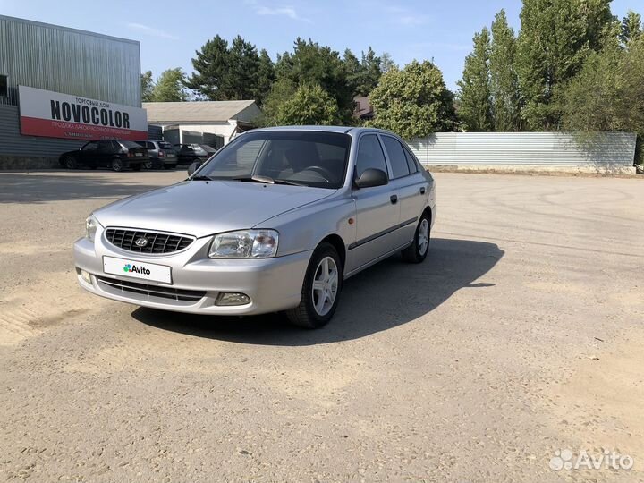 Hyundai Accent, 2004