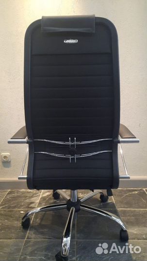 Кресло компьютерное офисное Metta к.17