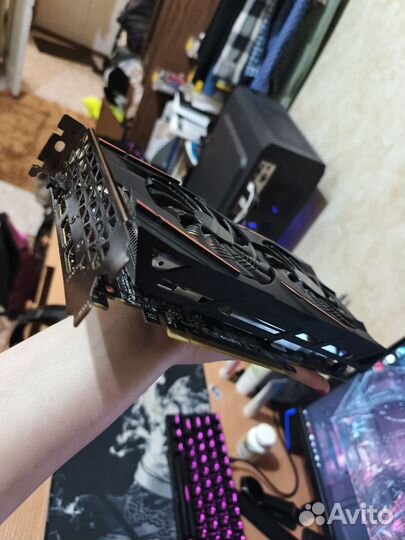 Видеокарта rx580 8gb gigabyte