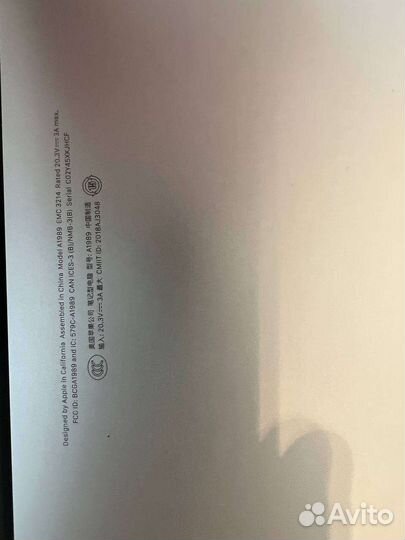 Macbook pro 13 2018 8/512/i5