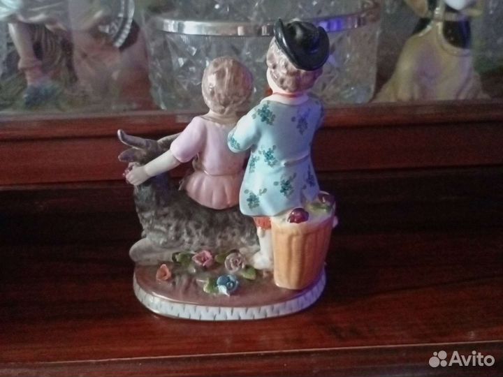 Фарфоровые статуэтки