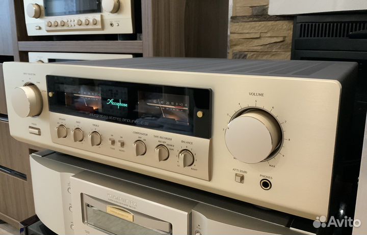 Accuphase E-212 интегральный усилитель