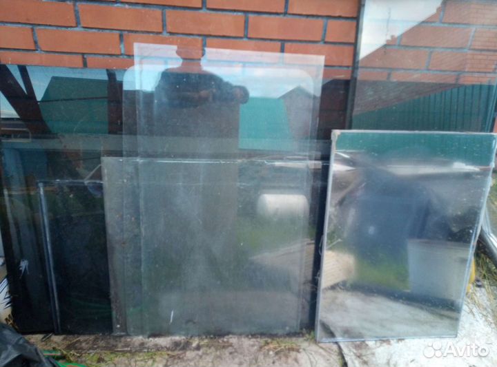 Оконные рамы, стекла