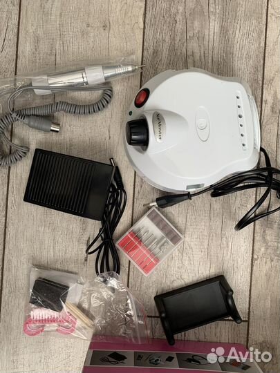 Машинка для аппаратного маникюра