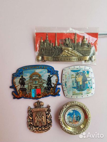 Магниты на холодильник из разных стран