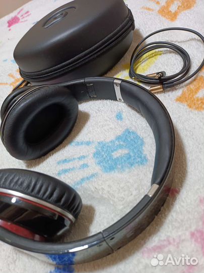 Проводные наушники