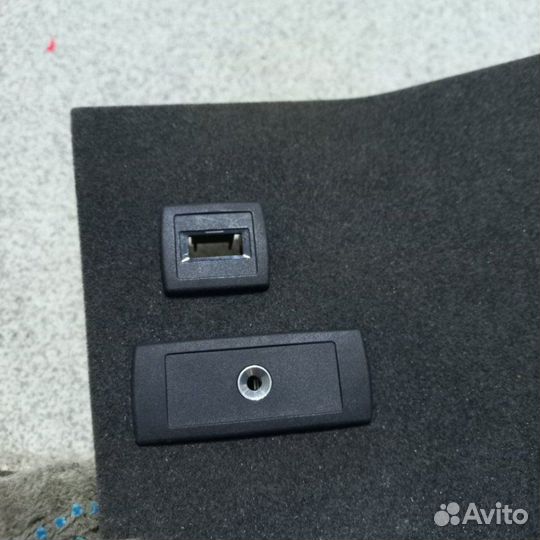 Крышка подлокотника Mercedes-Benz Ml W166 M157