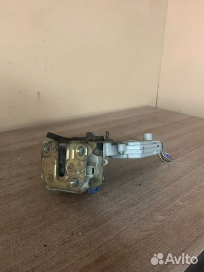 Замок задний левый primera P11